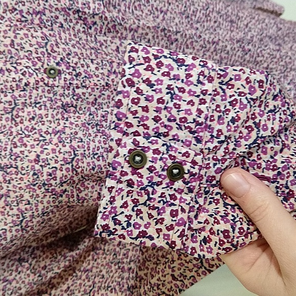 Forever 21 Floral Button Up Shirt - Picture 4 of 10